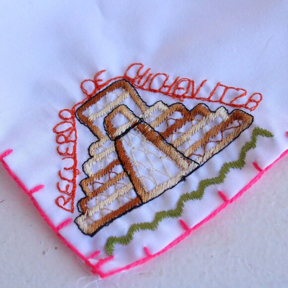 Vintage Handkerchief,  Chichen Itza Mayan Mexico Souvenir, Embroidered Cotton - Picture 5 of 10